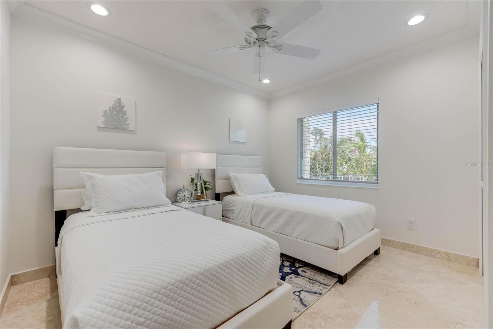 A4688005 Property Photo