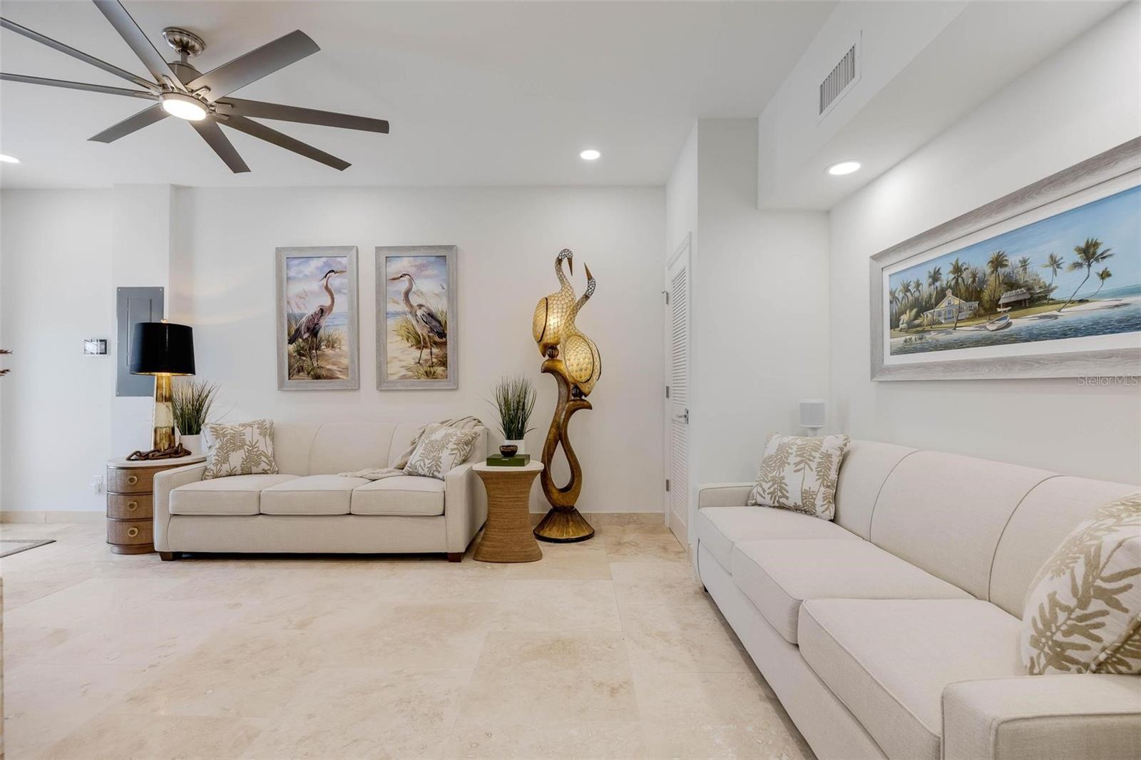 A4688005 Property Photo