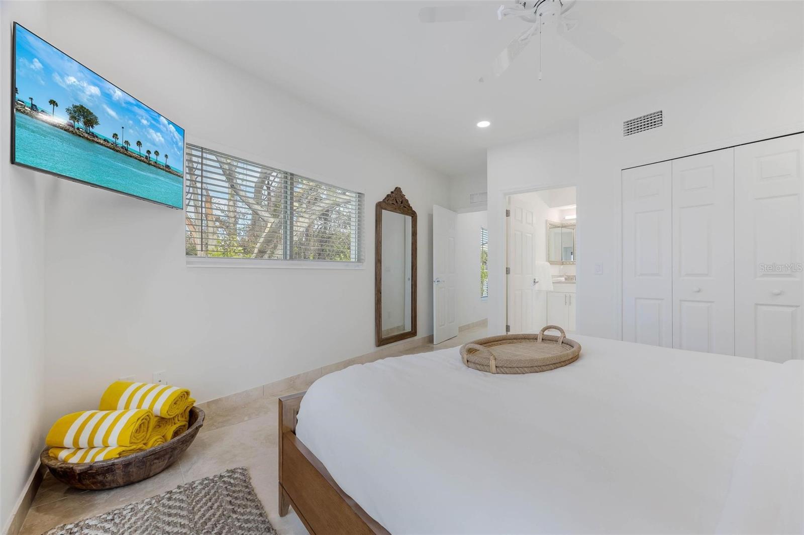 A4688005 Property Photo