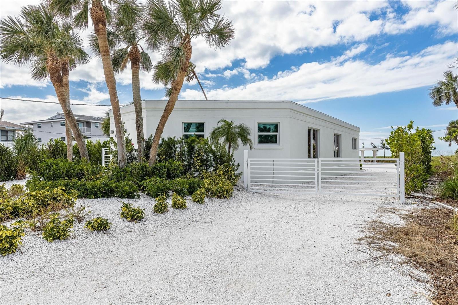 A4688005 Property Photo