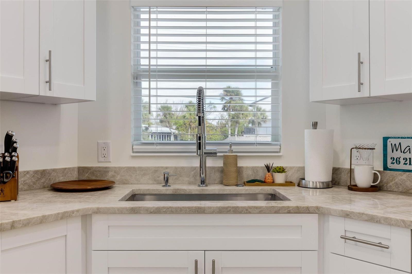 A4688005 Property Photo