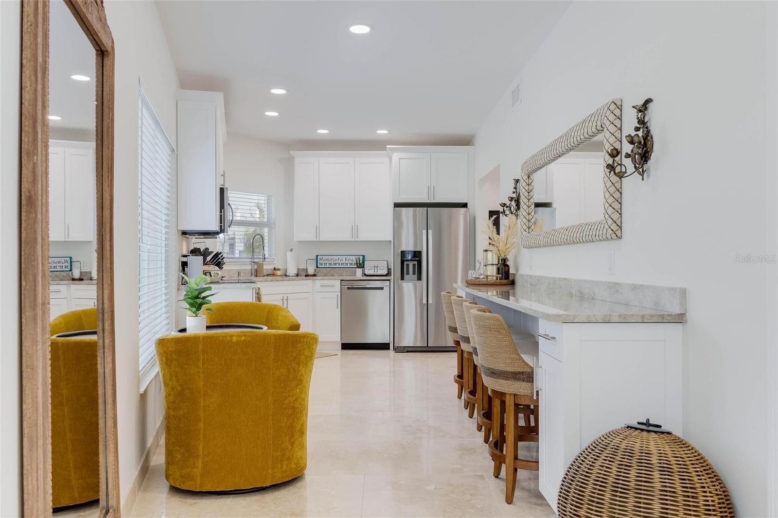 A4688005 Property Photo
