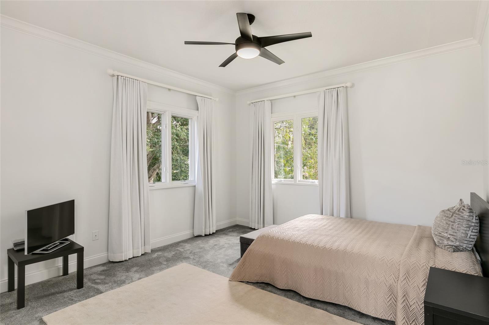 O6395291 Property Photo