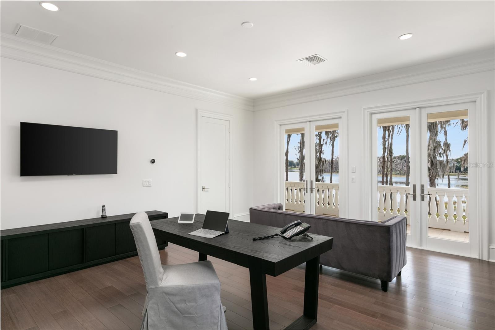 O6395291 Property Photo