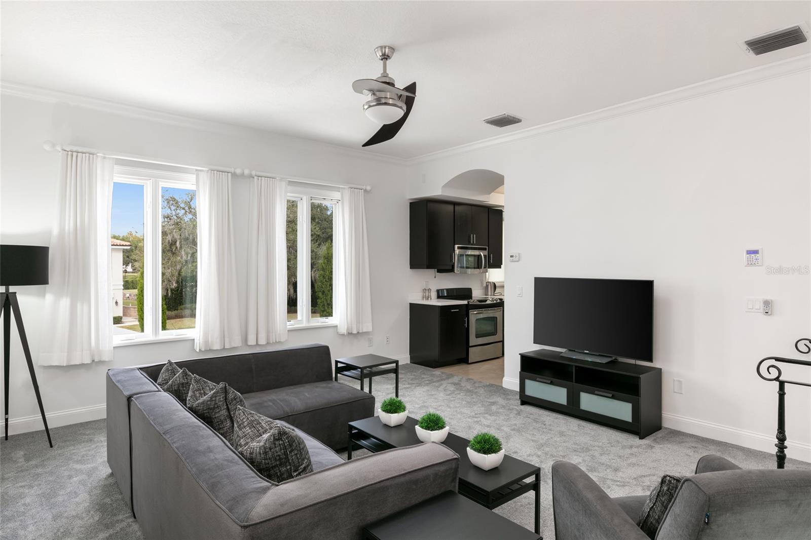 O6395291 Property Photo