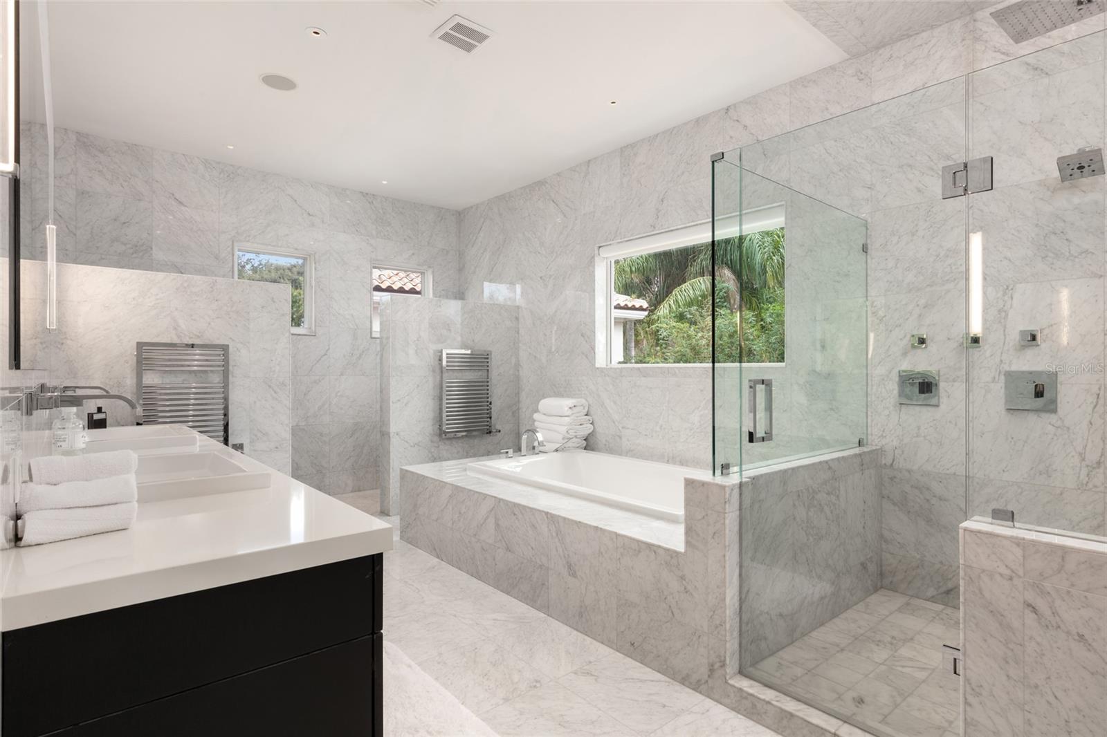 O6395291 Property Photo