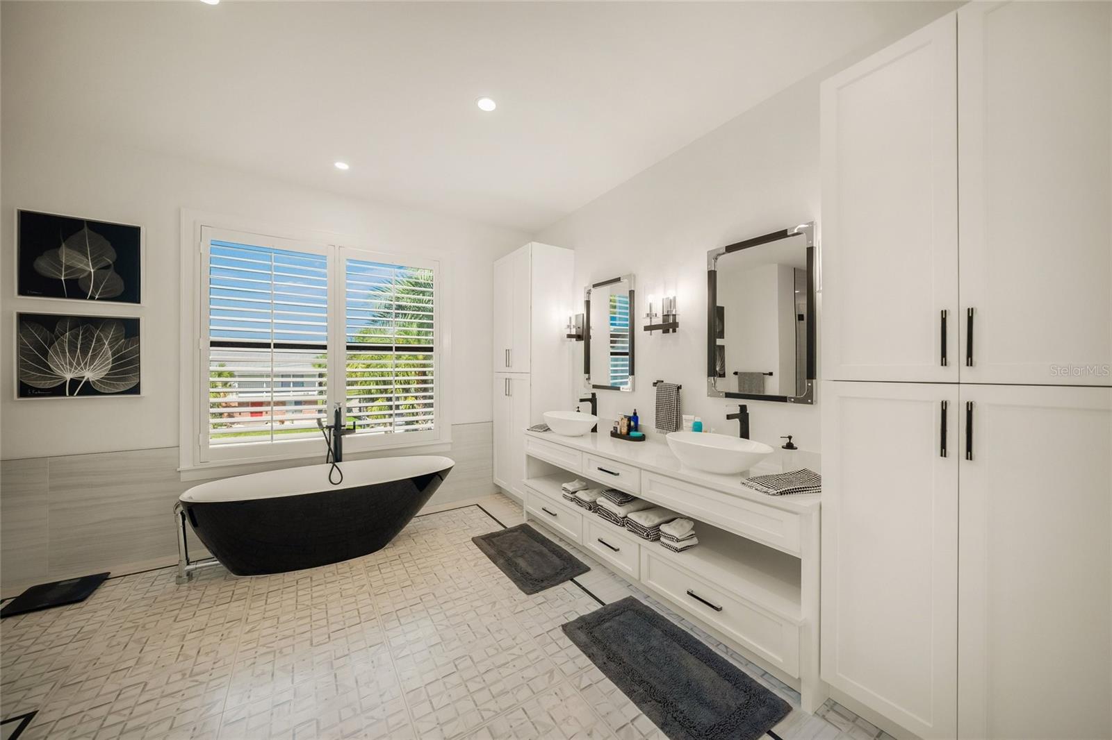 A4688392 Property Photo