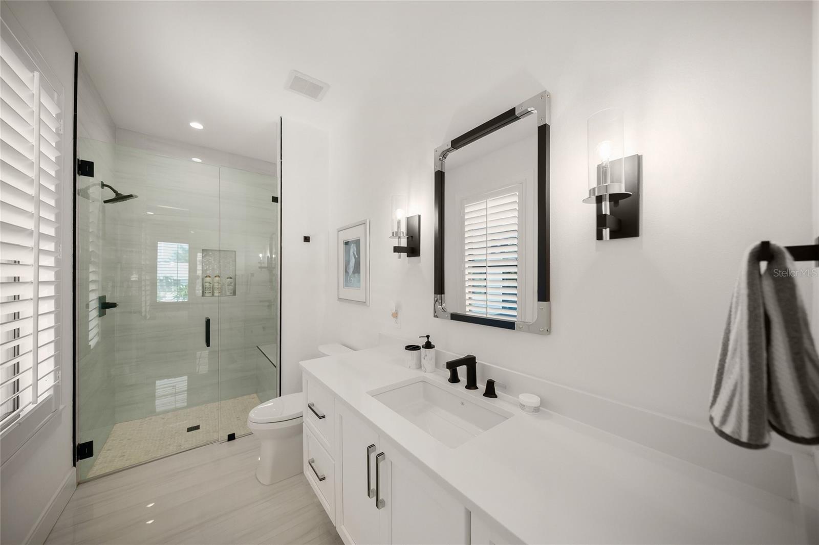 A4688392 Property Photo