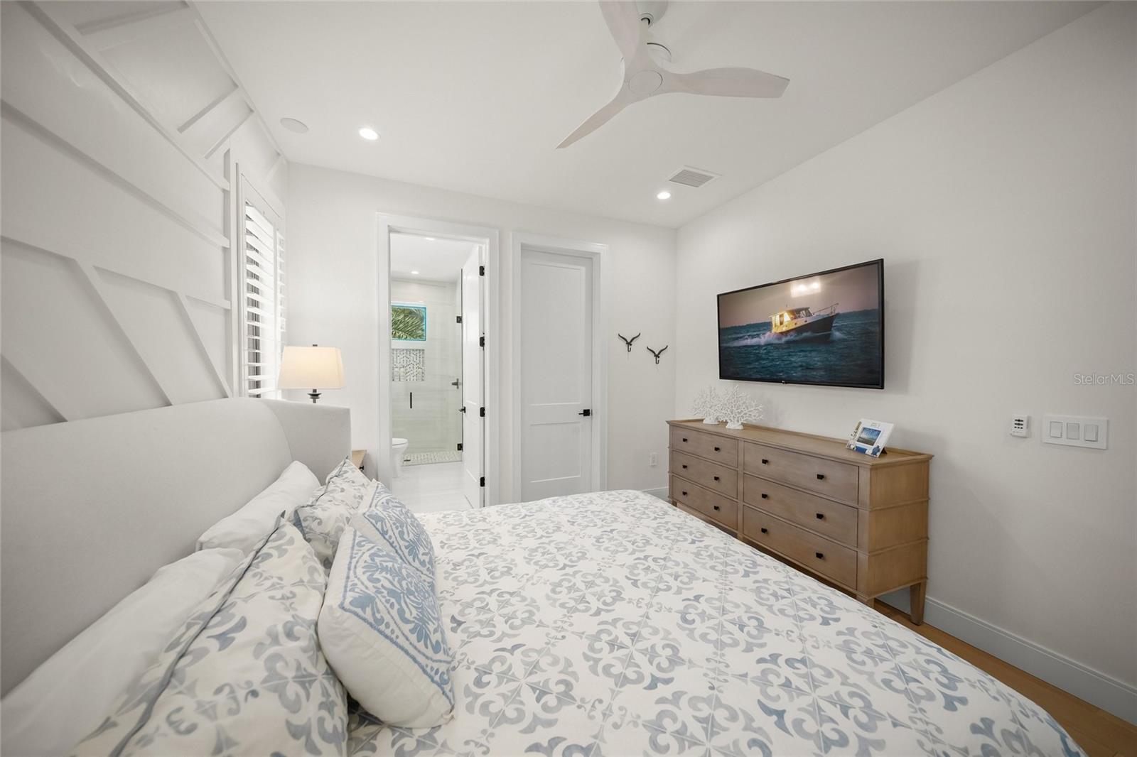 A4688392 Property Photo