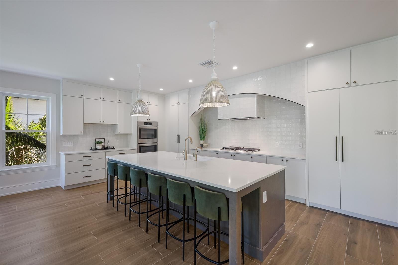 A4688706 Property Photo