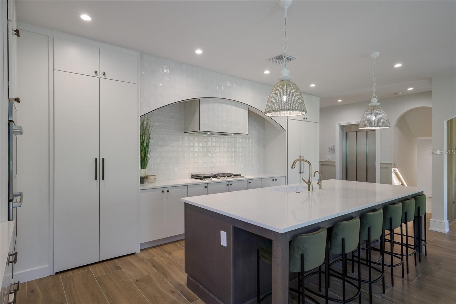 A4688706 Property Photo