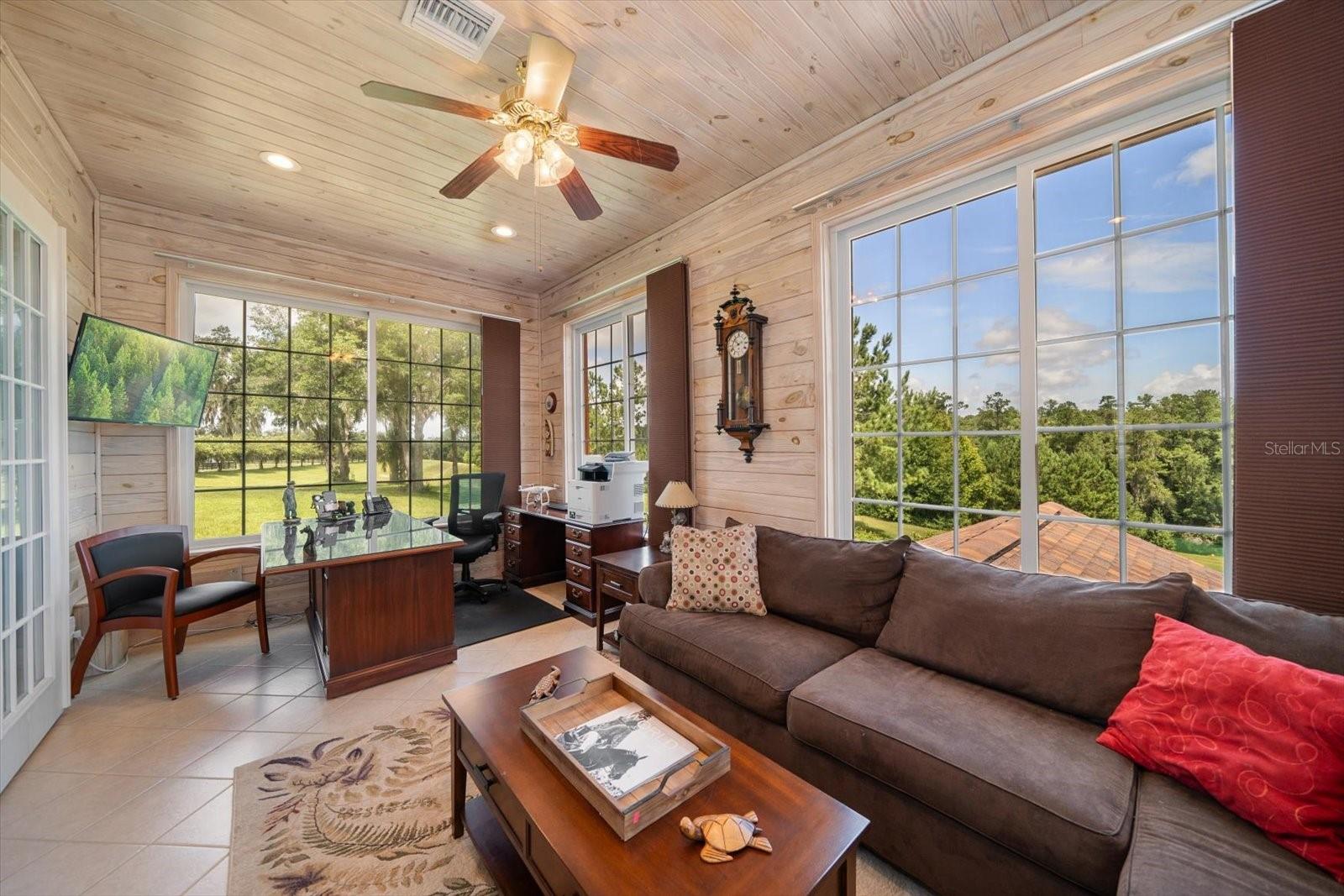 TB8494011 Property Photo