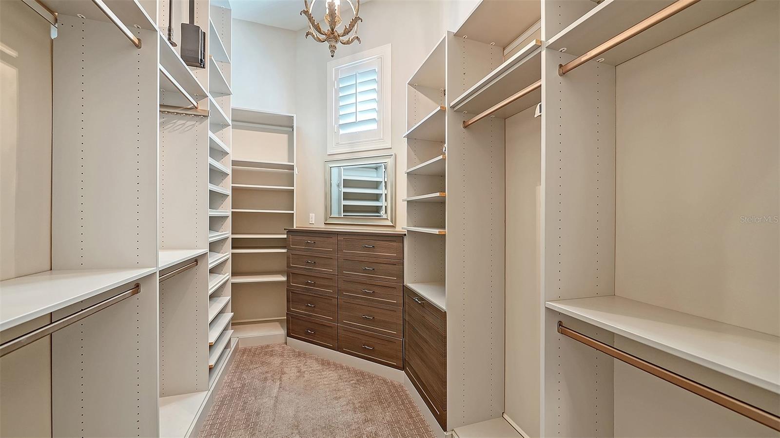 A4688995 Property Photo
