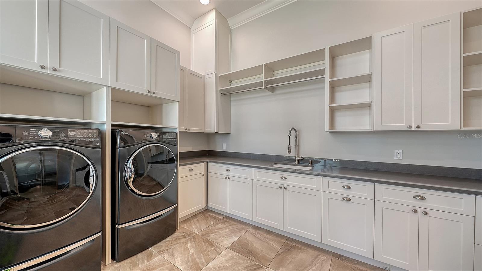 A4688995 Property Photo