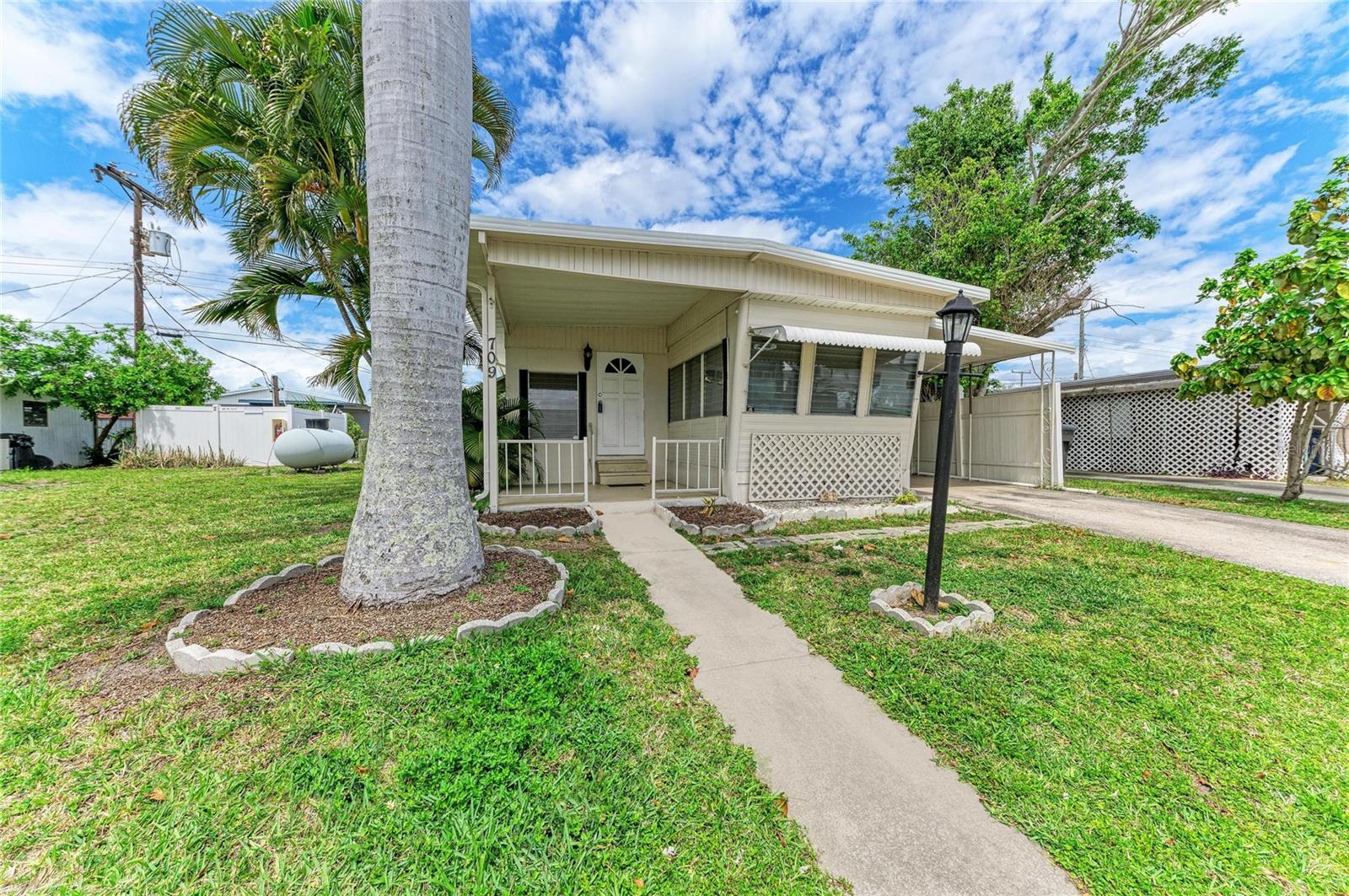 MLS# A4689409 Property Photo