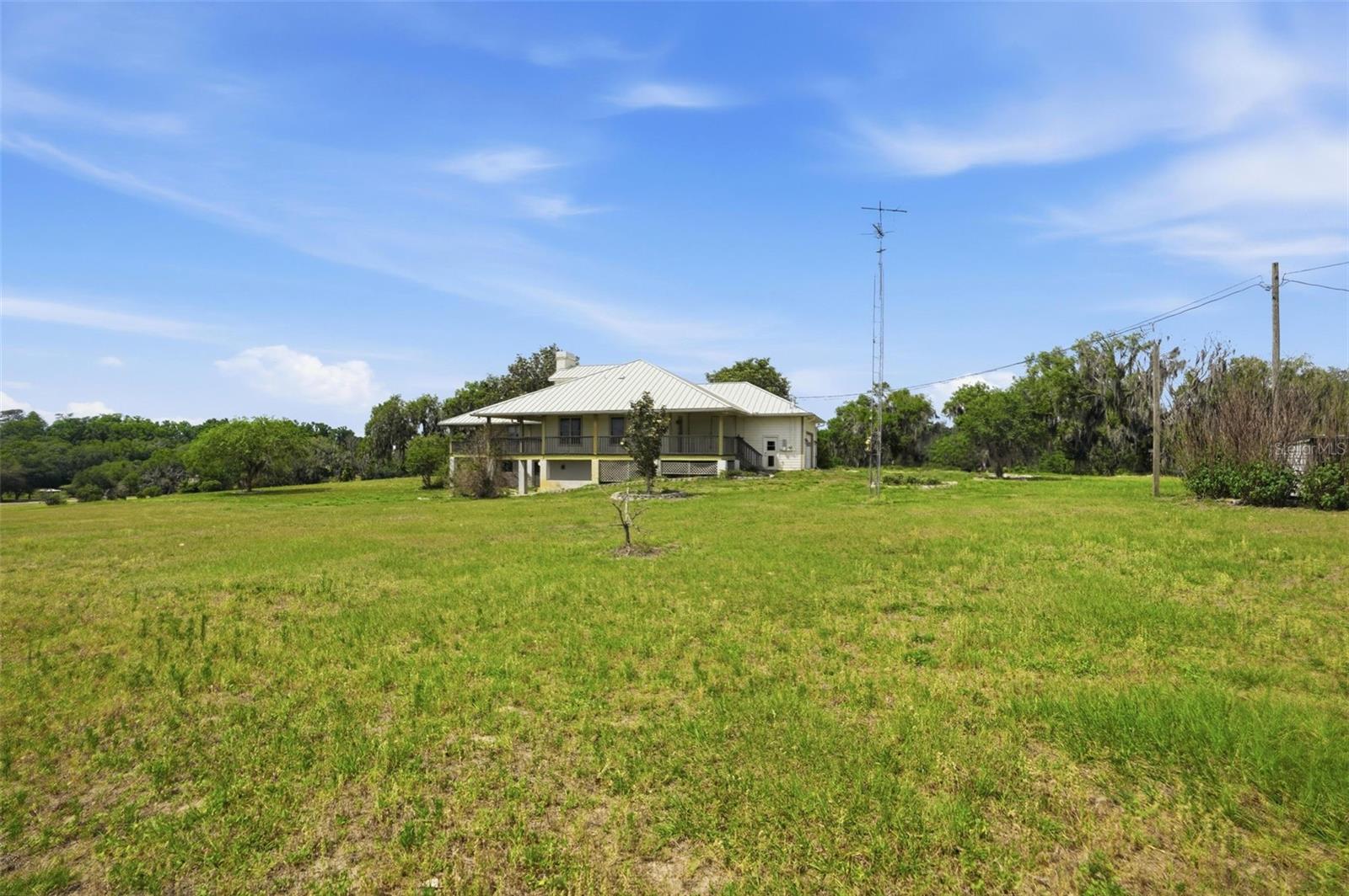 W7884689 Property Photo
