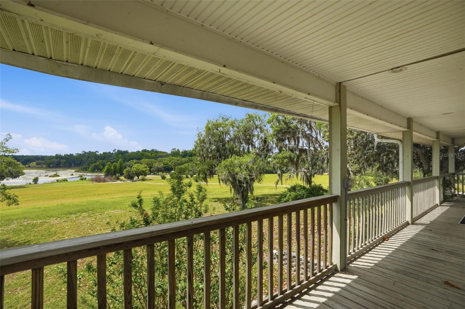 W7884689 Property Photo