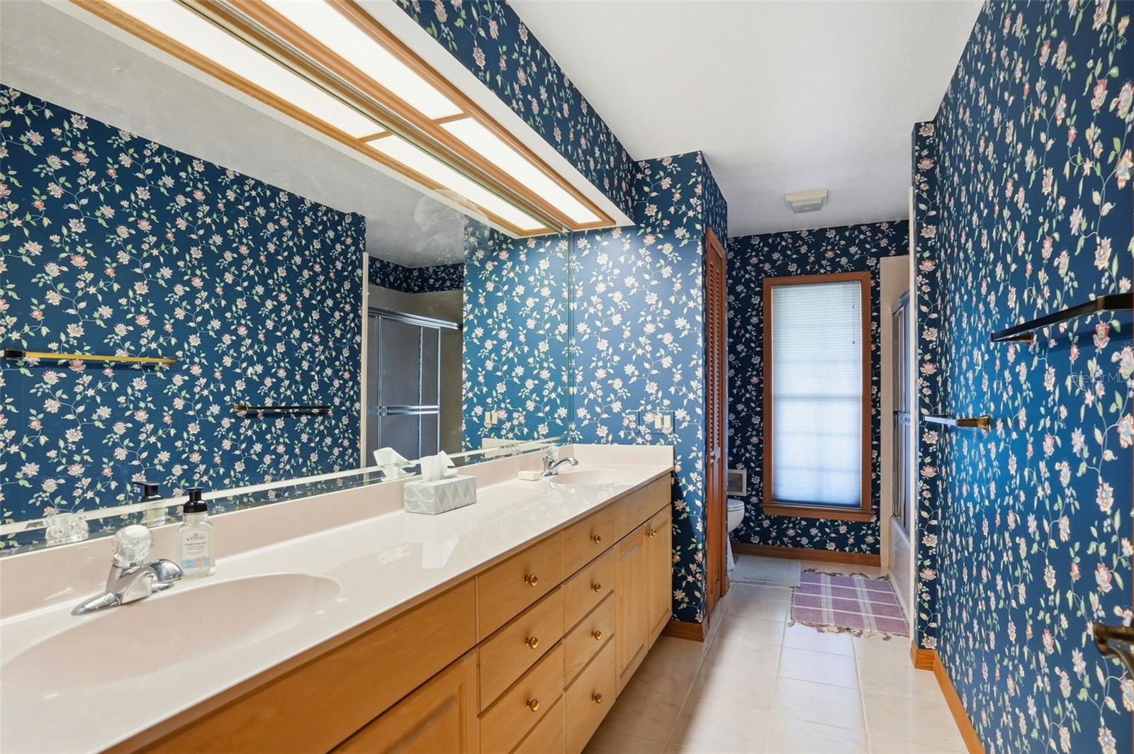 W7884689 Property Photo