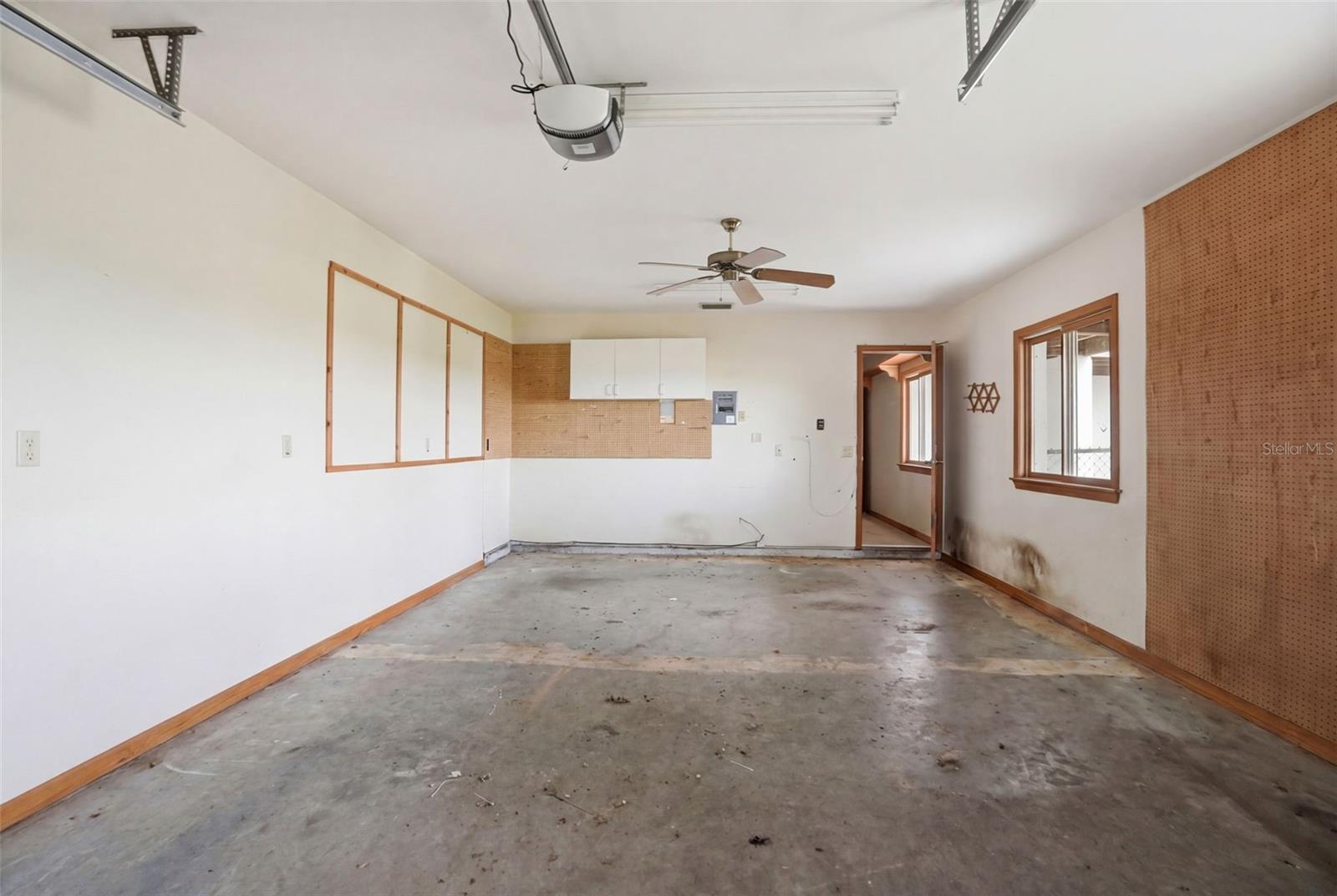 W7884689 Property Photo