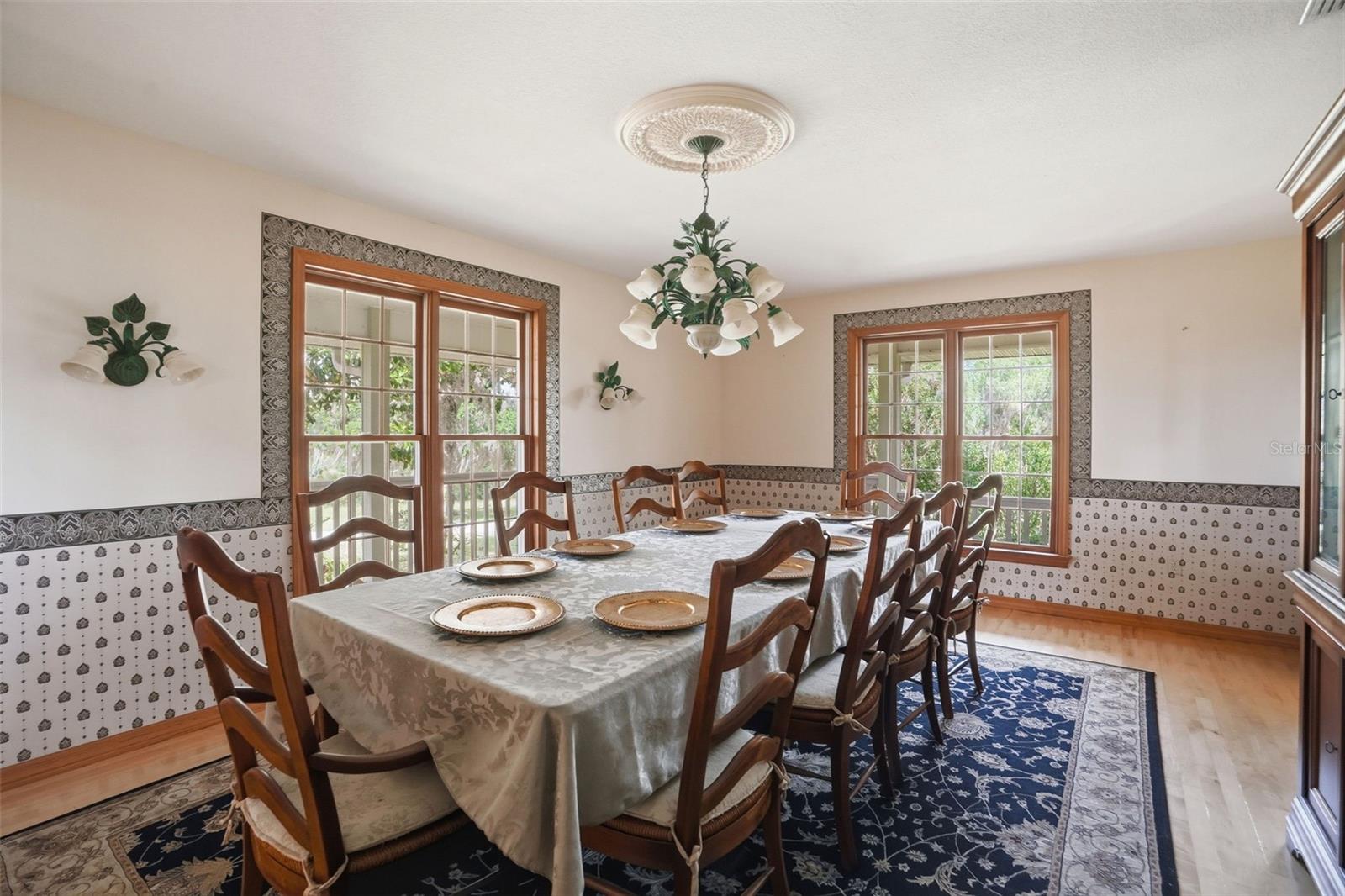 W7884689 Property Photo