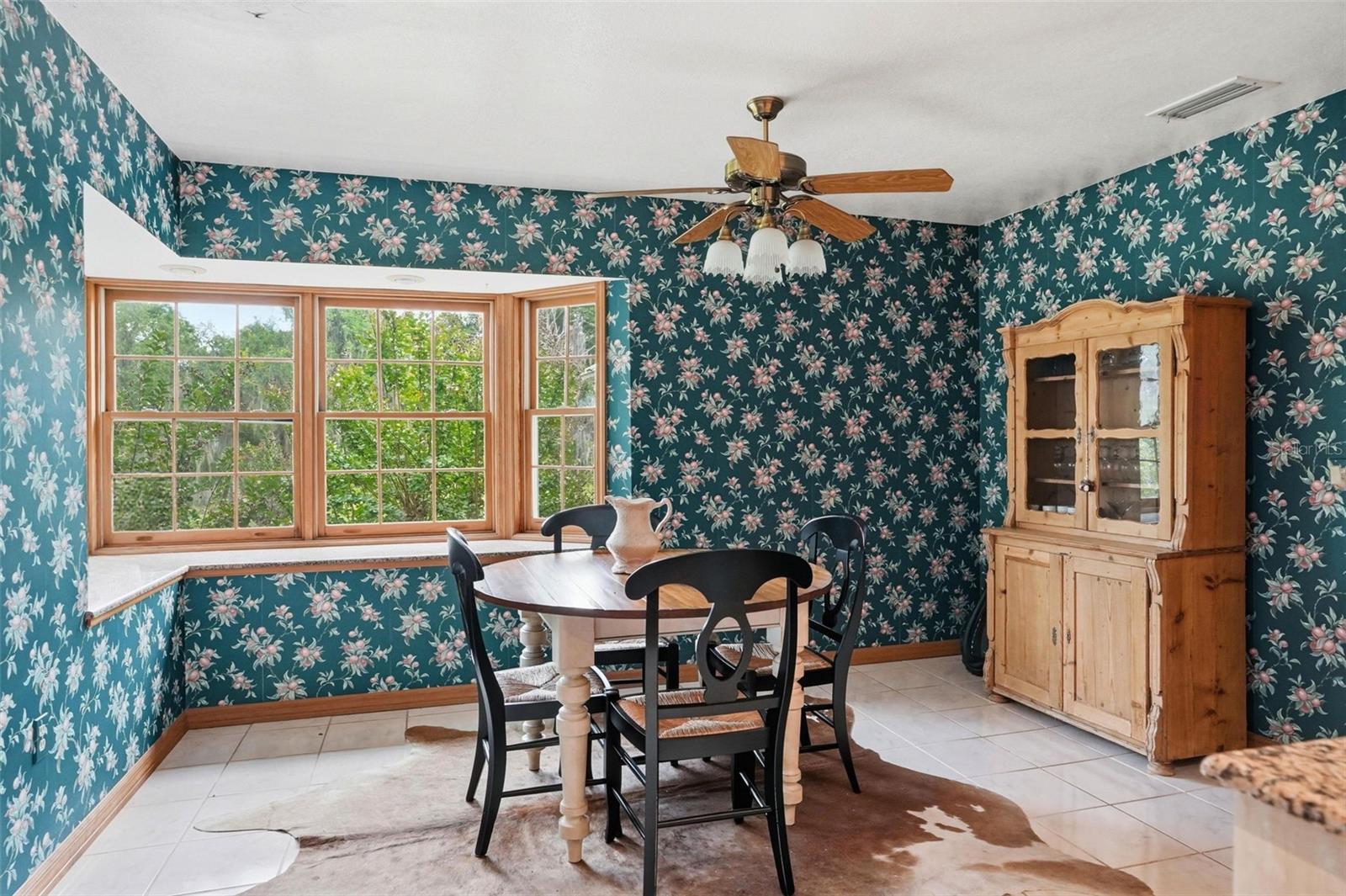 W7884689 Property Photo