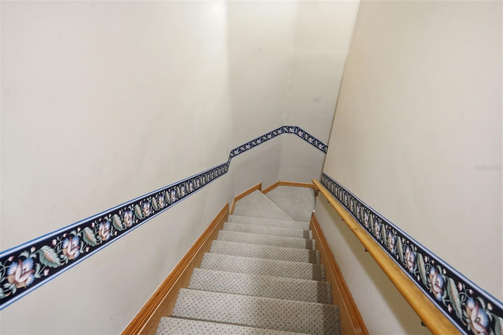 W7884689 Property Photo