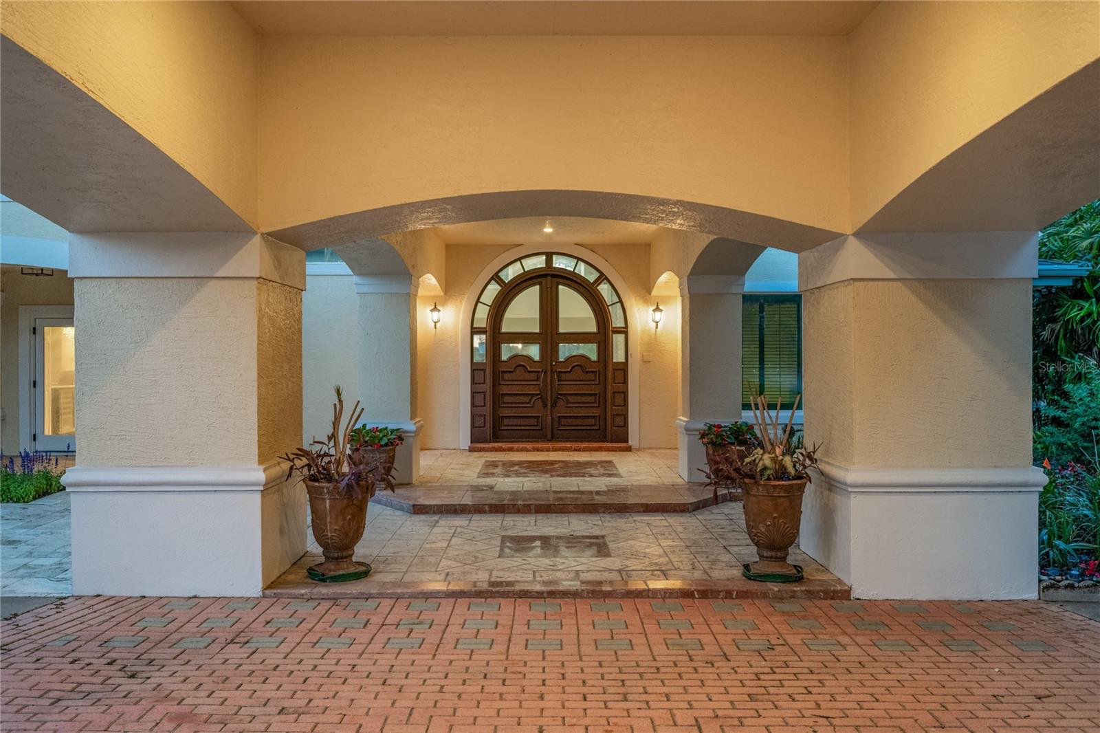 O6397850 Property Photo