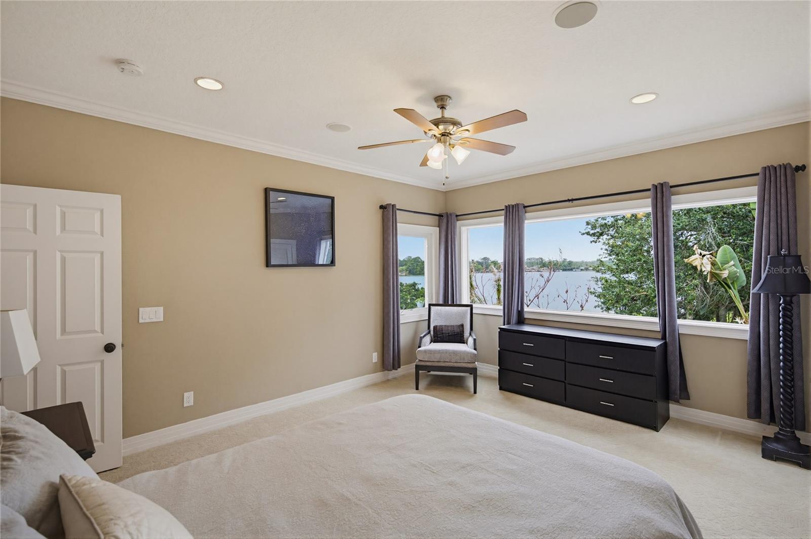 O6397850 Property Photo