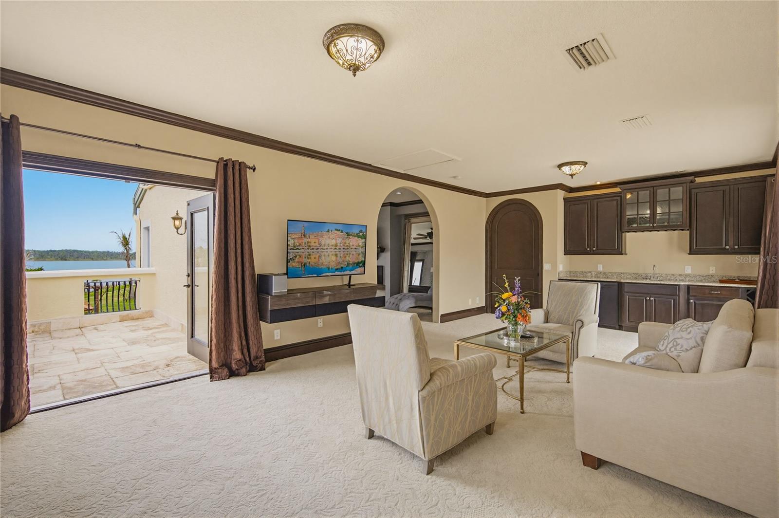 O6397850 Property Photo
