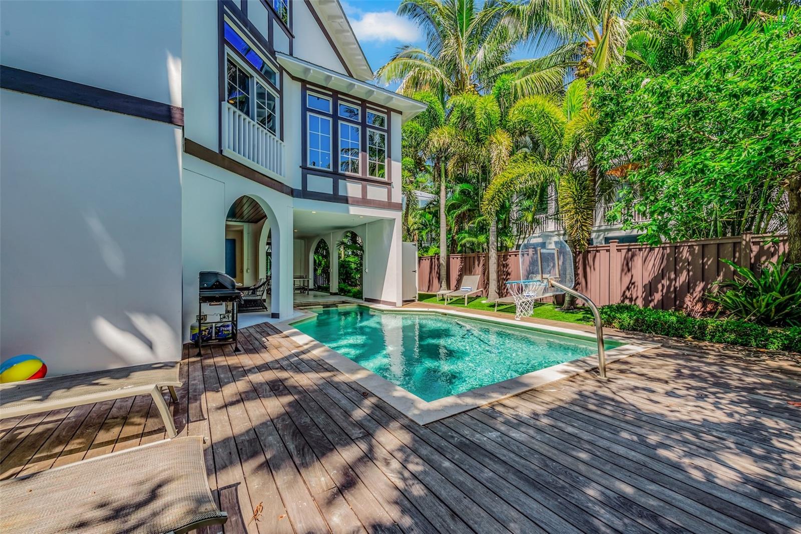 A4689581 Property Photo