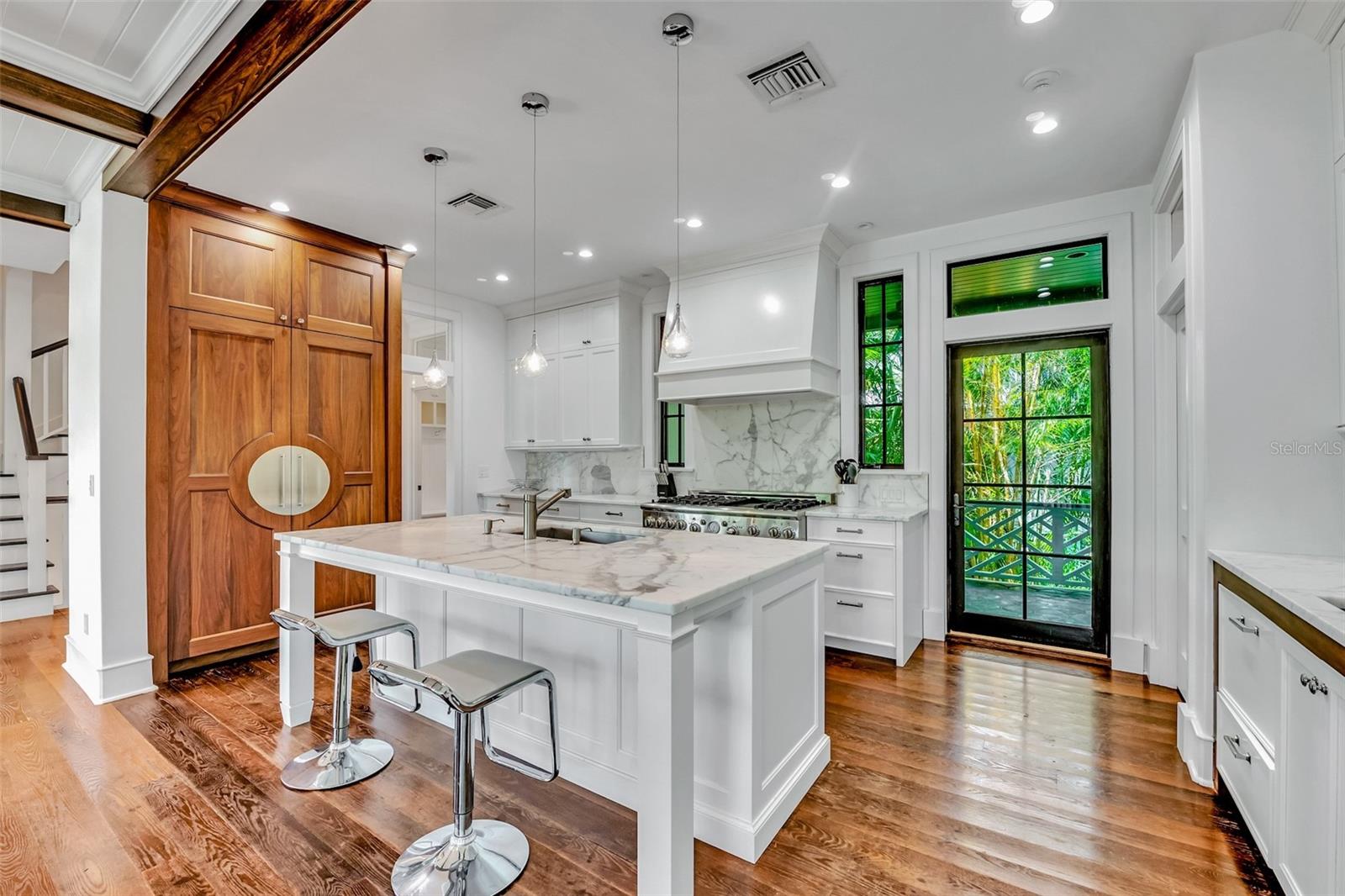A4689581 Property Photo
