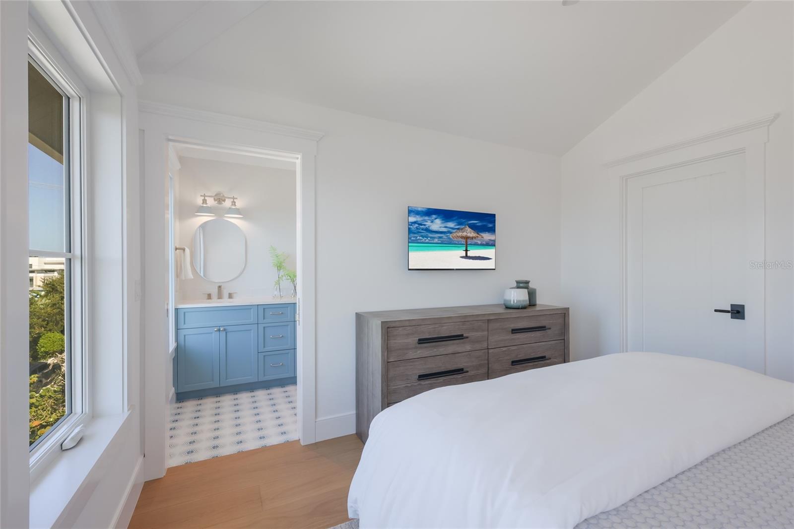 A4689780 Property Photo