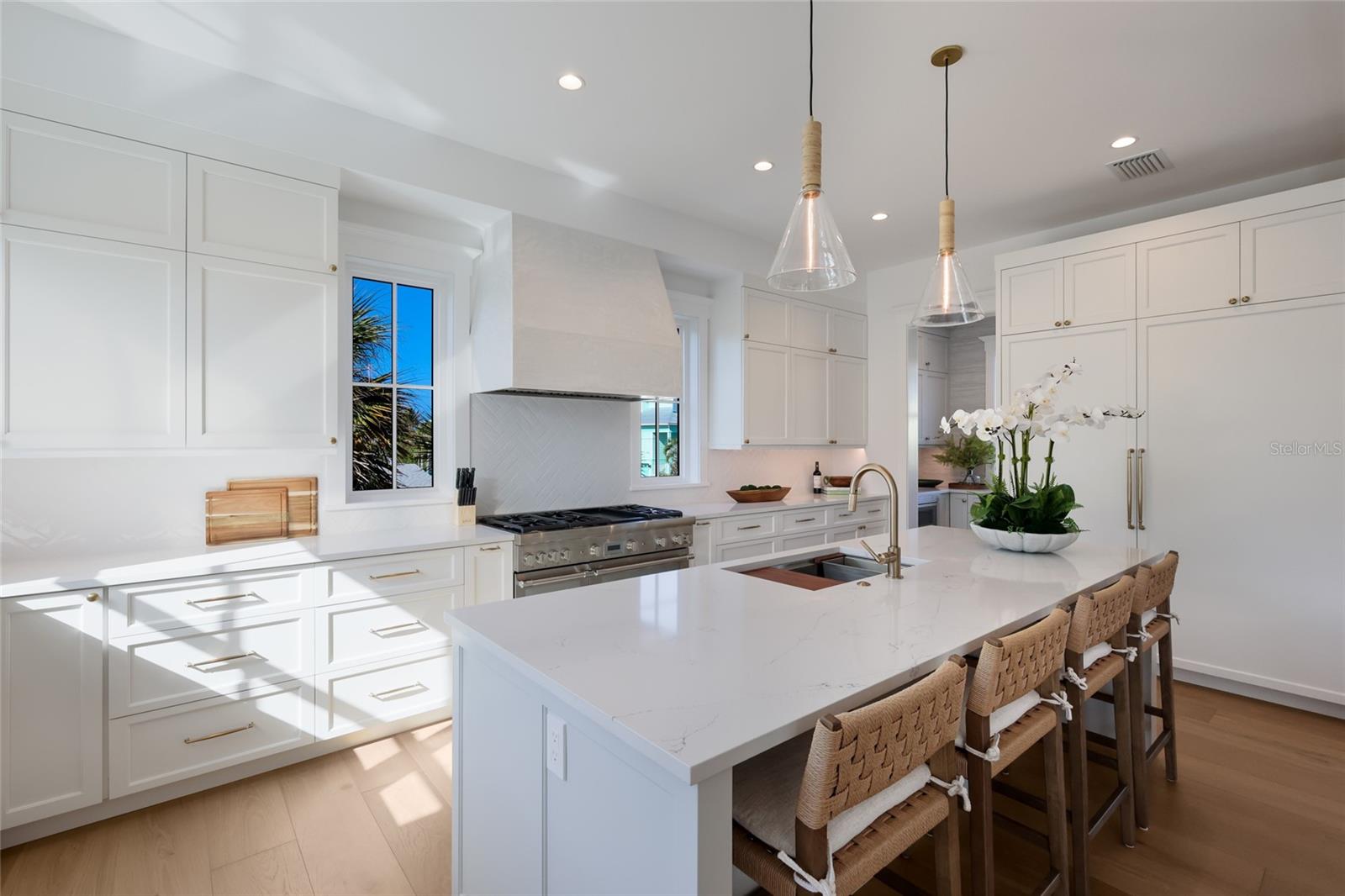 A4689780 Property Photo