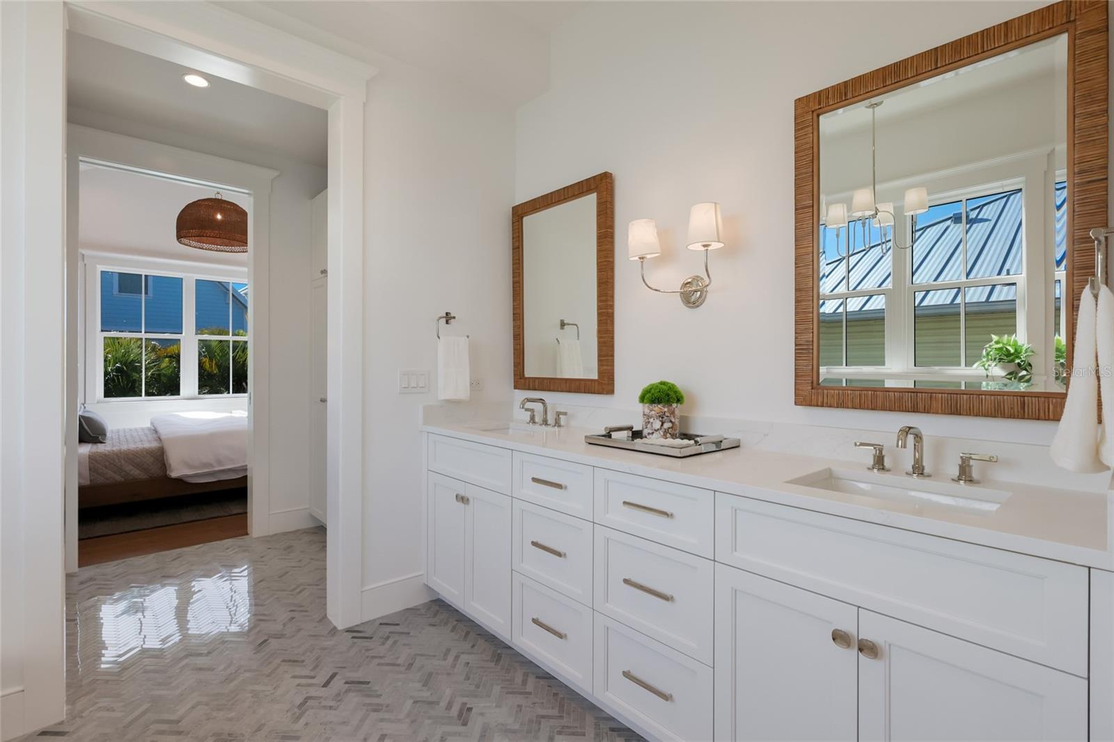 A4689780 Property Photo