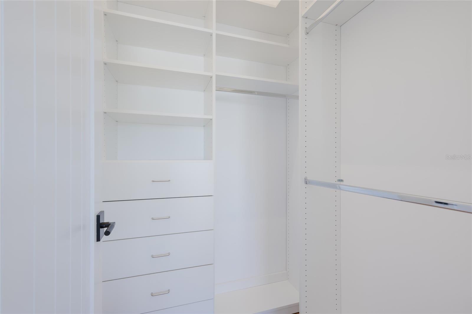 A4689780 Property Photo