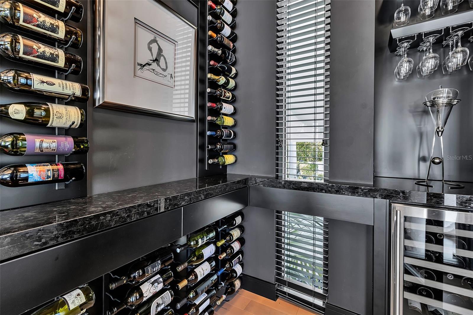 A4690180 Property Photo