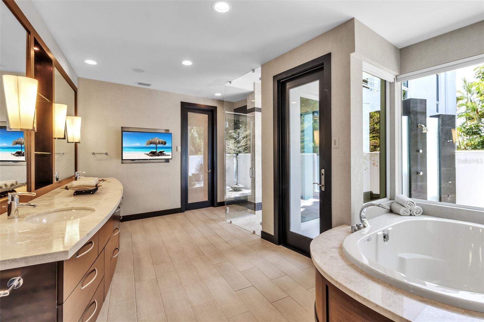 A4690180 Property Photo