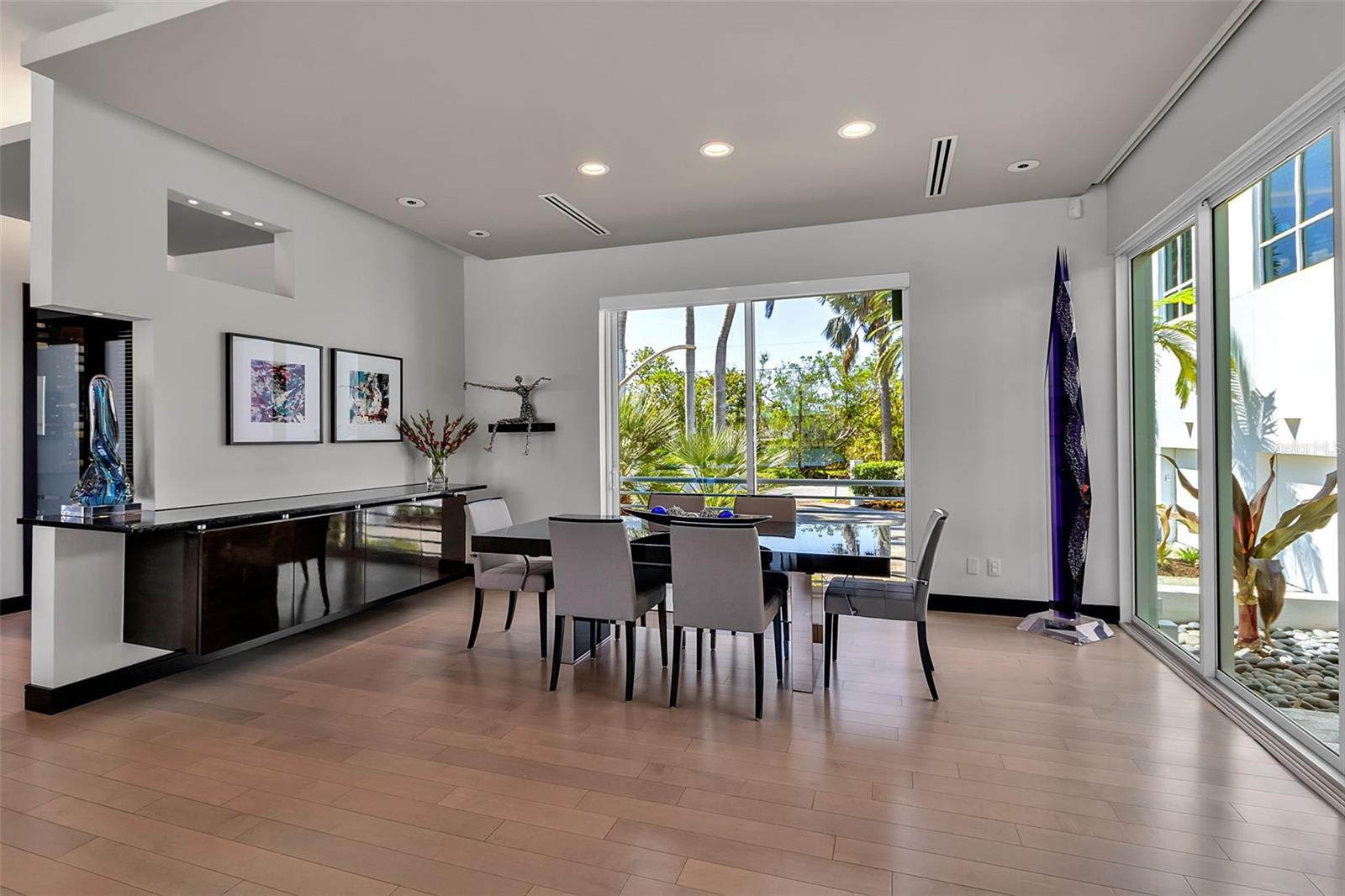 A4690180 Property Photo