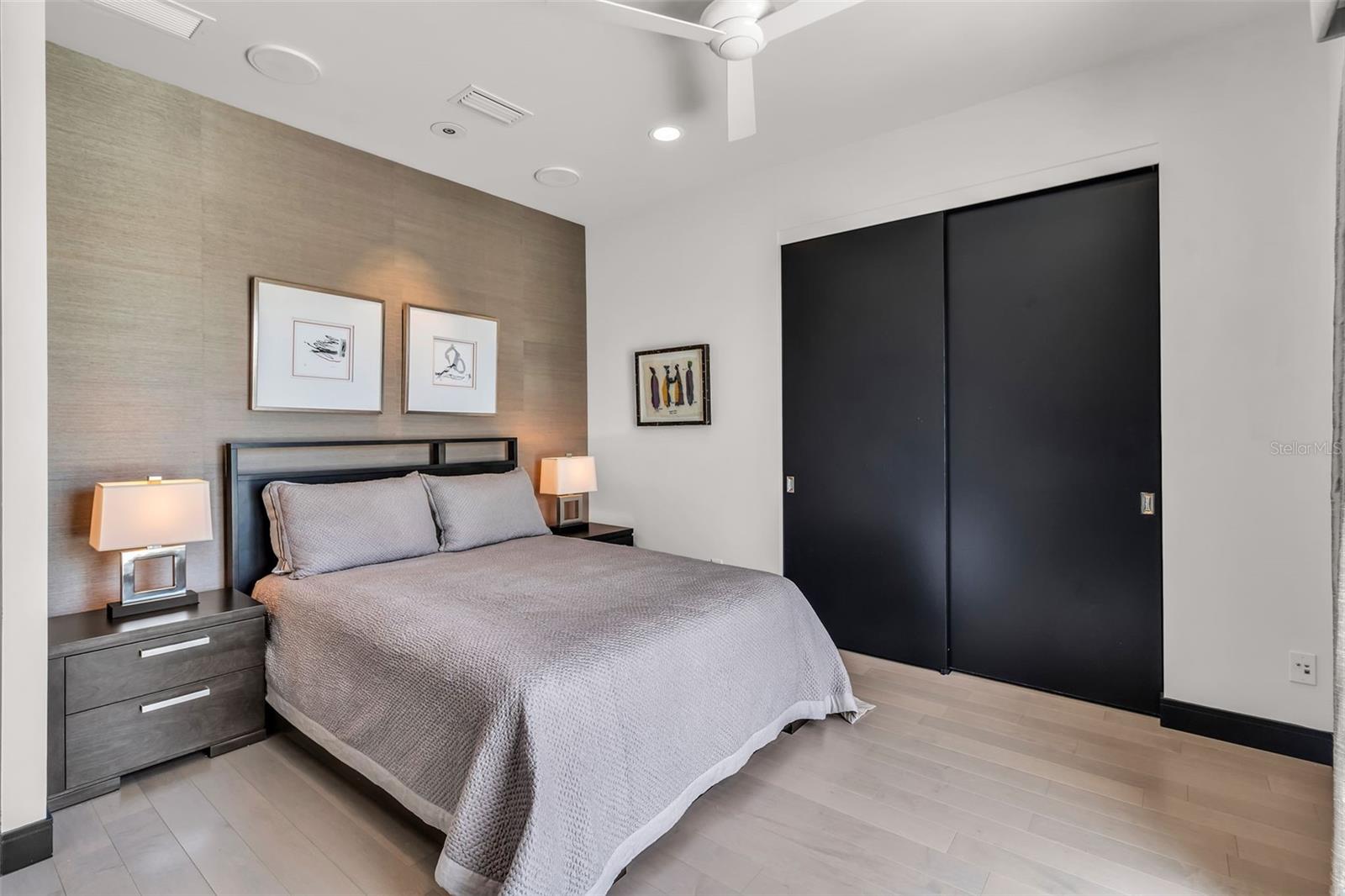 A4690180 Property Photo