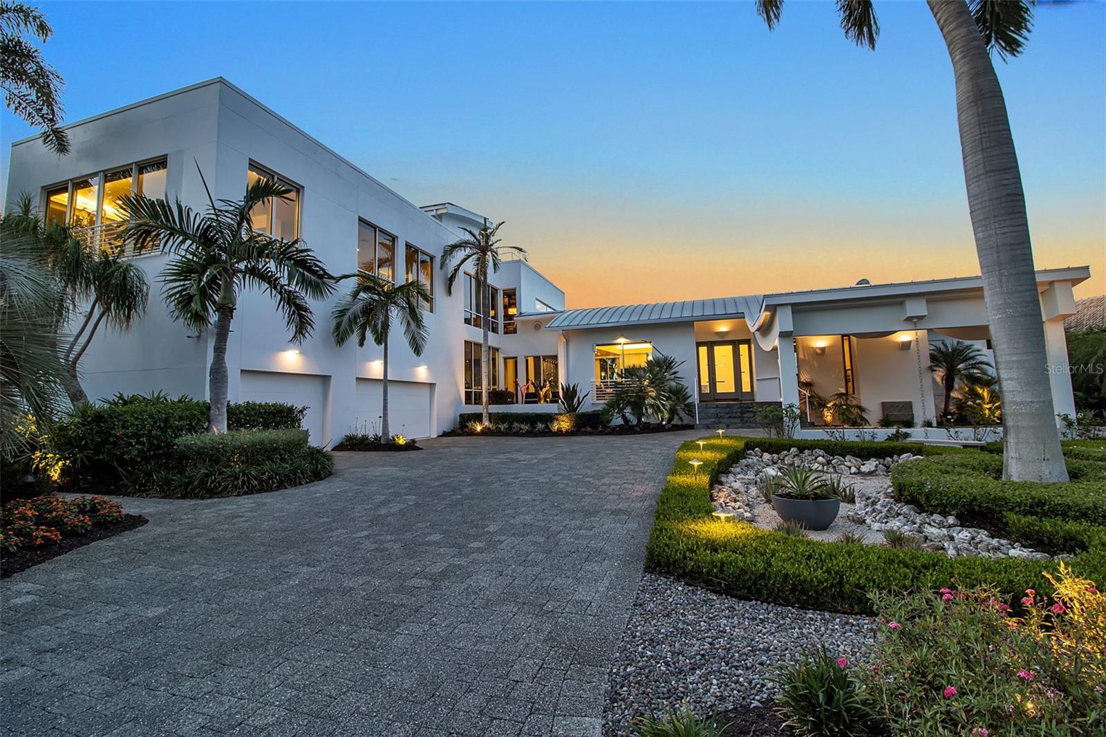 A4690180 Property Photo