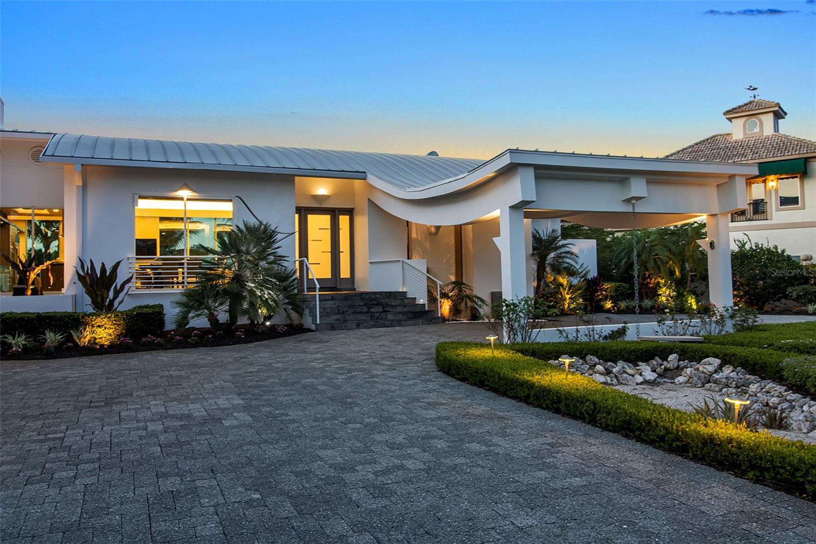 A4690180 Property Photo