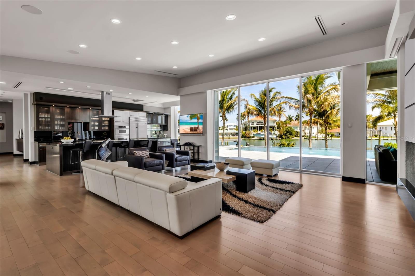 A4690180 Property Photo