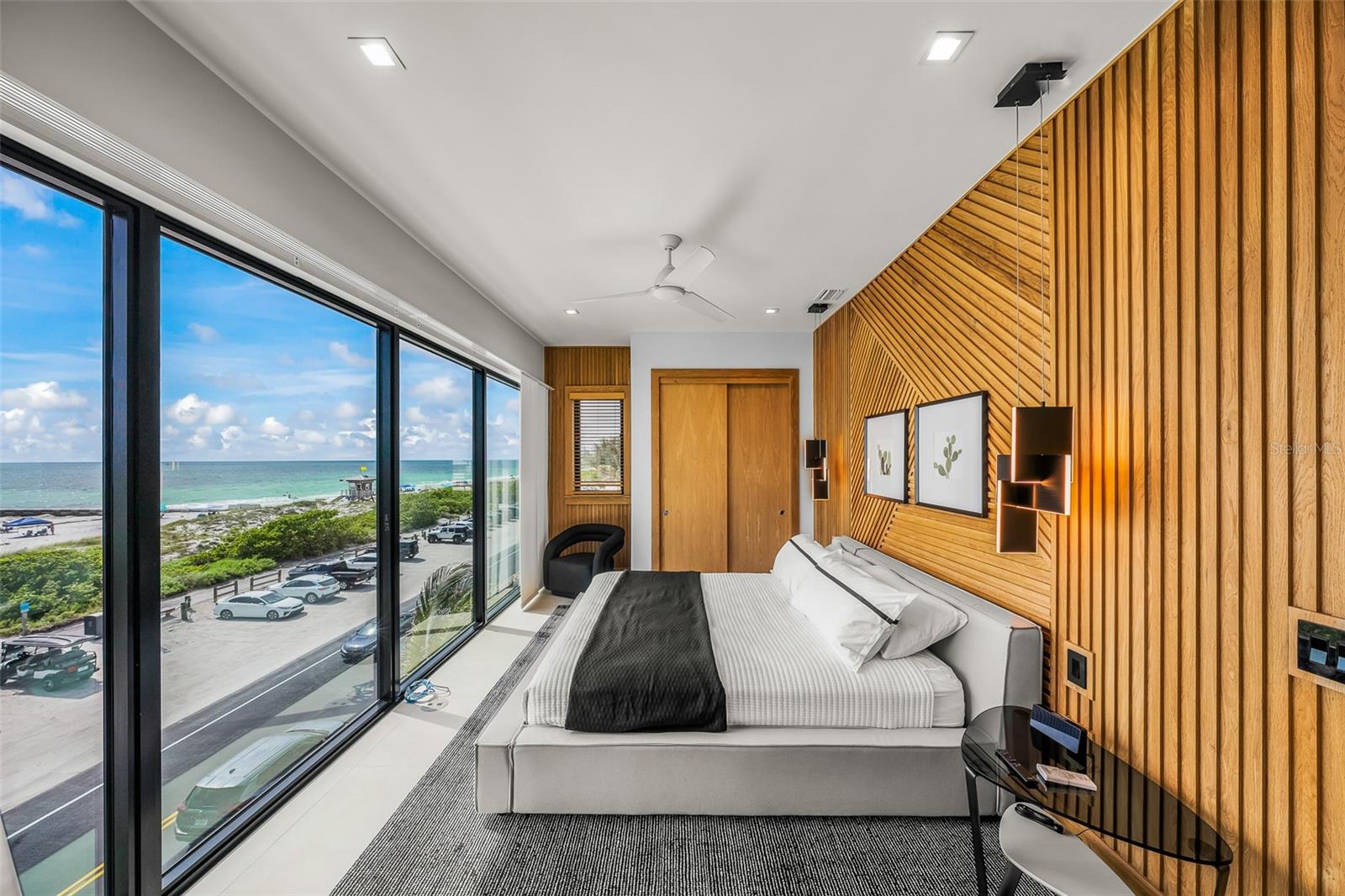 A4690312 Property Photo