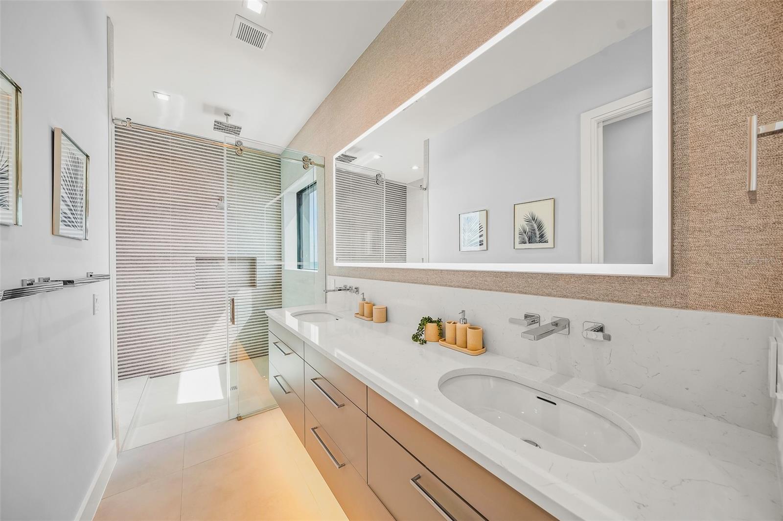 A4690312 Property Photo