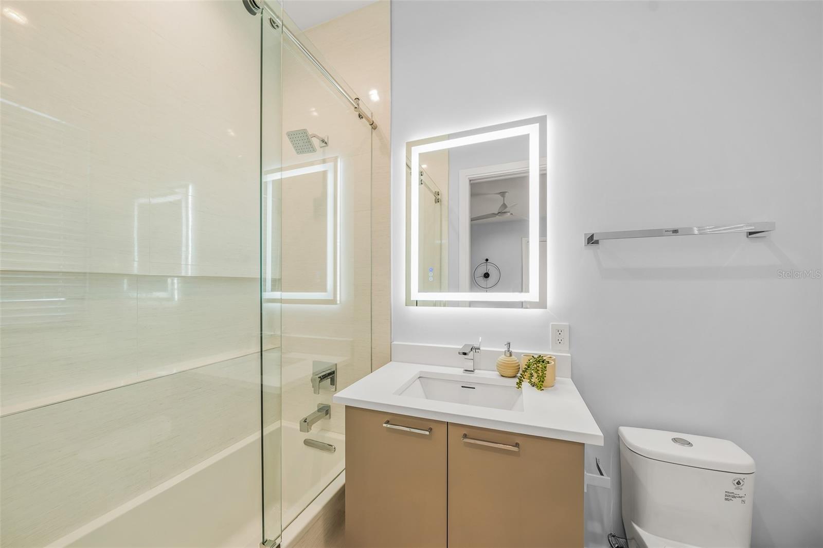 A4690312 Property Photo