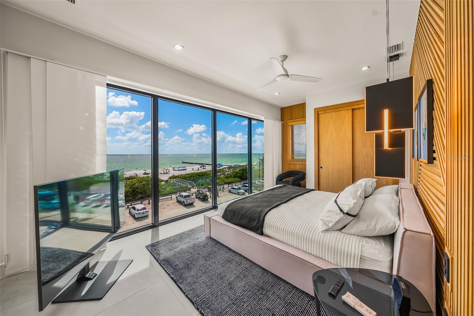 A4690312 Property Photo