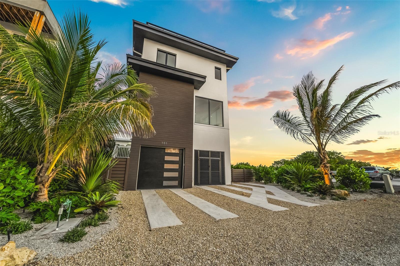 A4690312 Property Photo