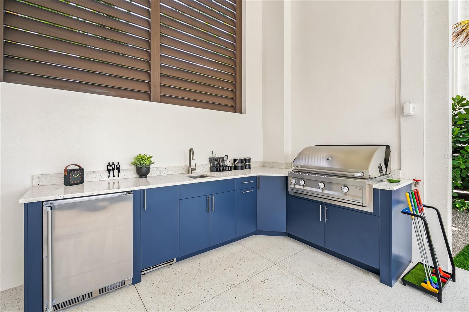 A4690312 Property Photo