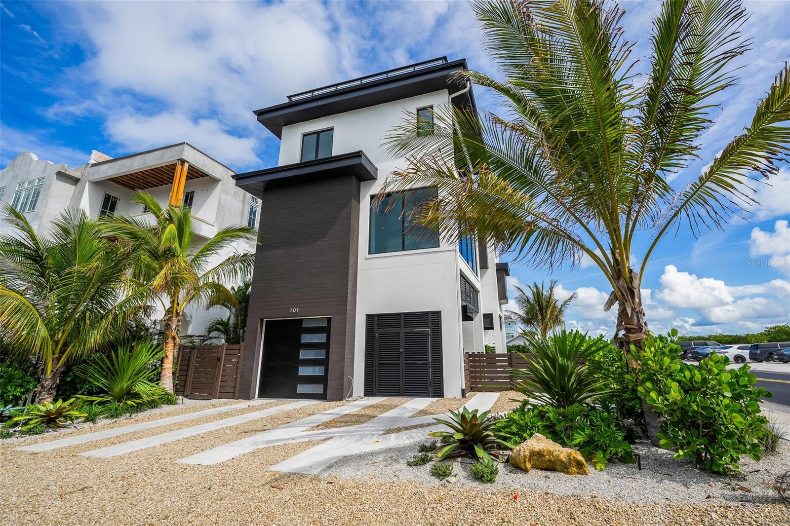 A4690312 Property Photo