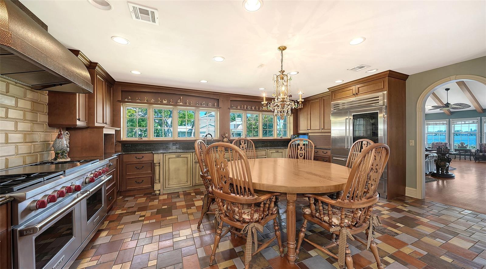 A4690355 Property Photo